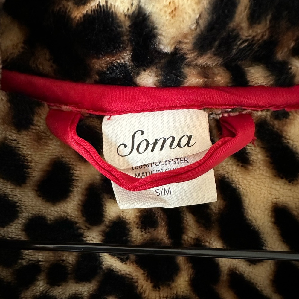 Soma Robe - Picture 2 of 5